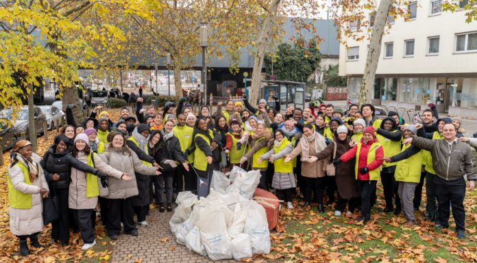 Shincheonji-Ehrenamt in Frankfurt: Freiwillige setzen Zeichen mit Müllsammelaktion an der Galluswarte